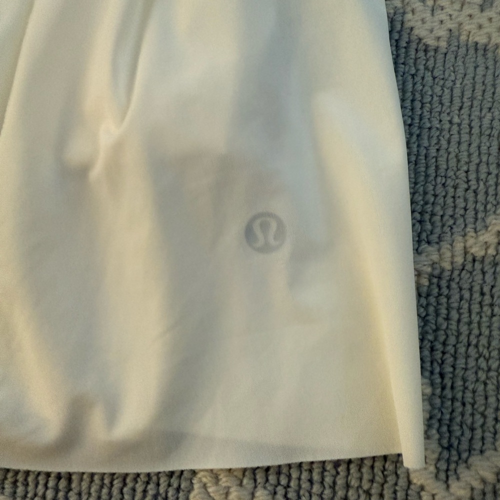 Lulu Women’s White Tennis Skirt - Picture 3 of 4
